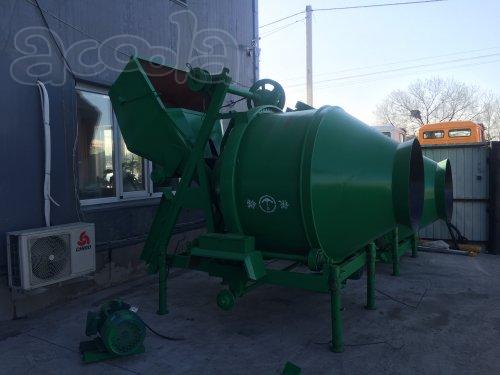 Продаётся бетоносмеситель JZC350